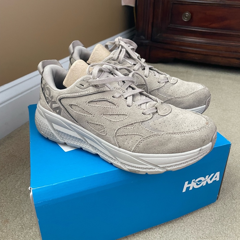 Hoka one one Clifton L suede